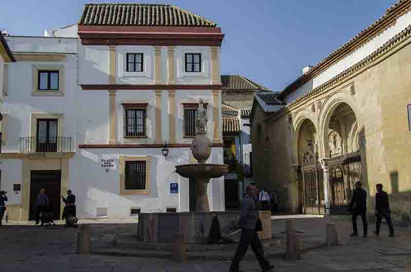 Córdoba 112 - plaza del Potro.jpg